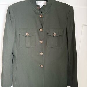 Vintage Jones New York Women's Green Blazer Jacket in worsted wool. Size 10.
